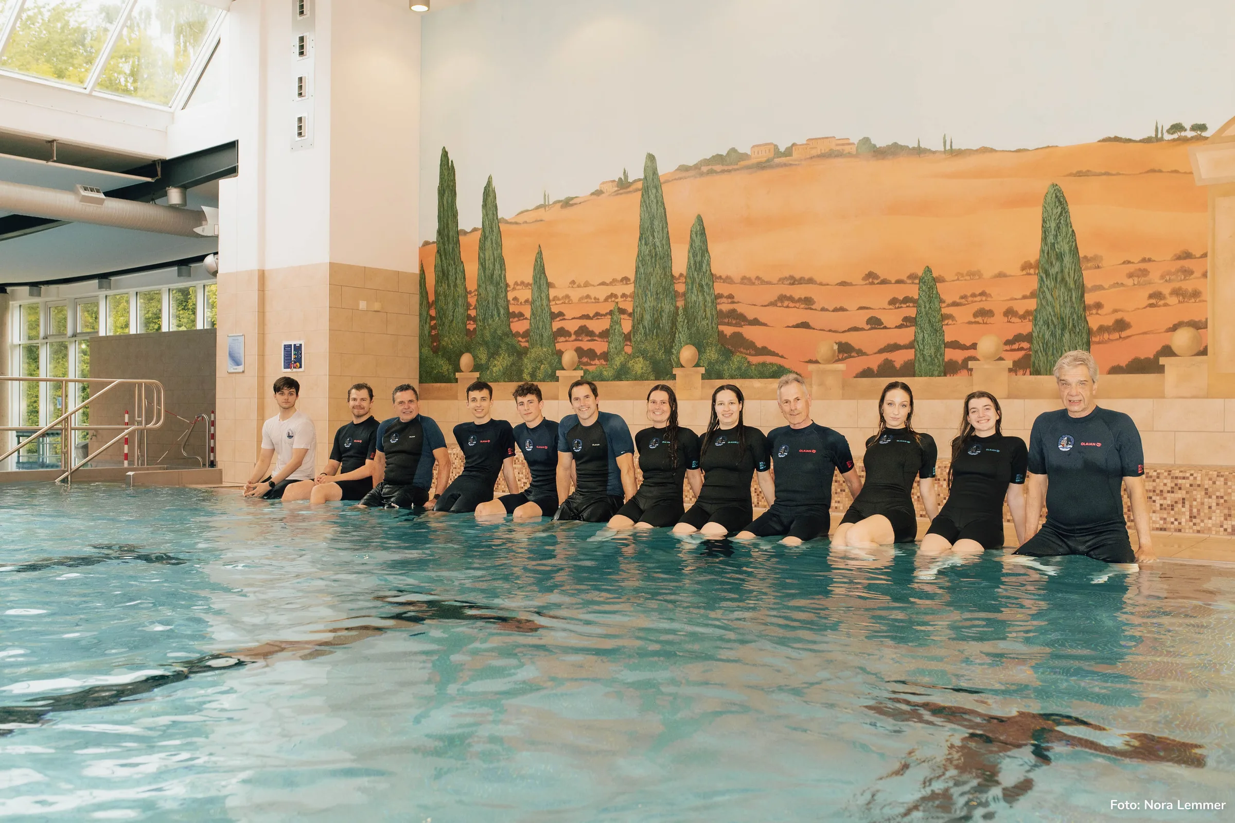 Das Team von Franzis Schwimmschule am Beckenrand